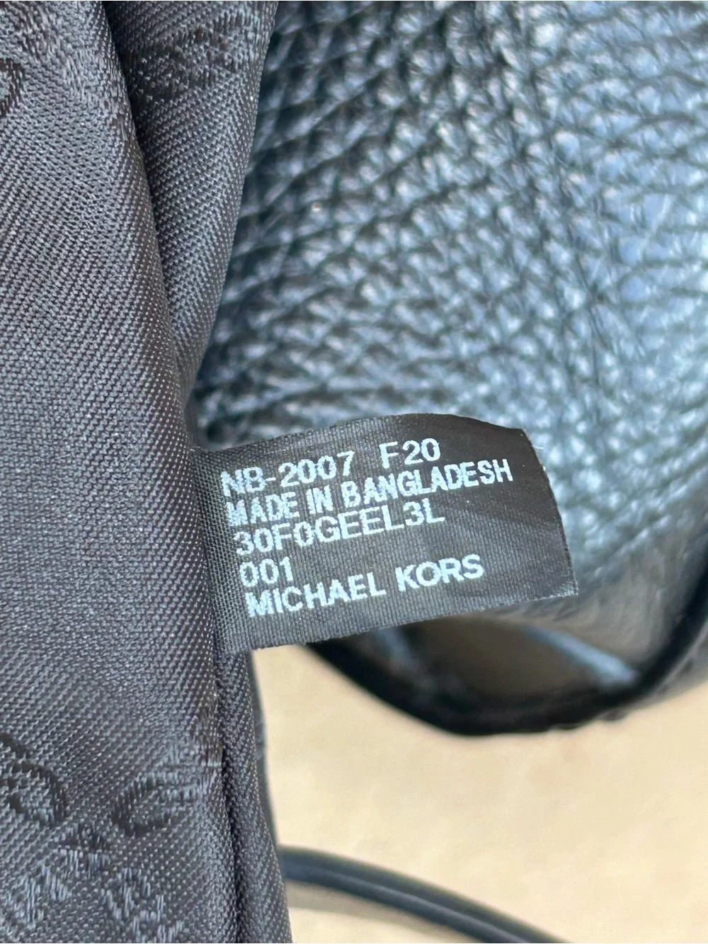 Michael Kors Reese Pebbled Leather Shoulder Tote Bucket Bag Chain Large Black